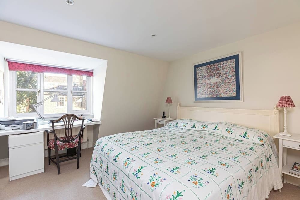 JOIVY Lovely 2bed House in Wandsworth w/ Backyard Patio