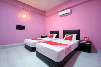 Super OYO 90039 Coop Hotel Kangar