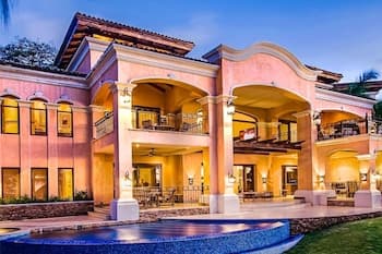 Extravagant Beachfront Mansion in Flamingo - Second to None