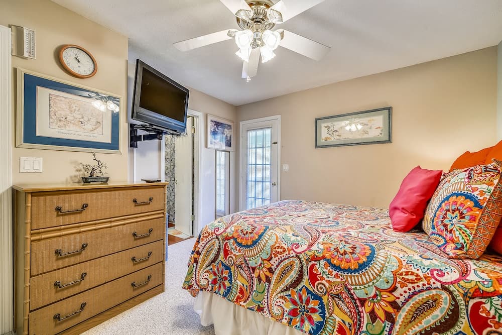 Gulf Highlands by Book That Condo