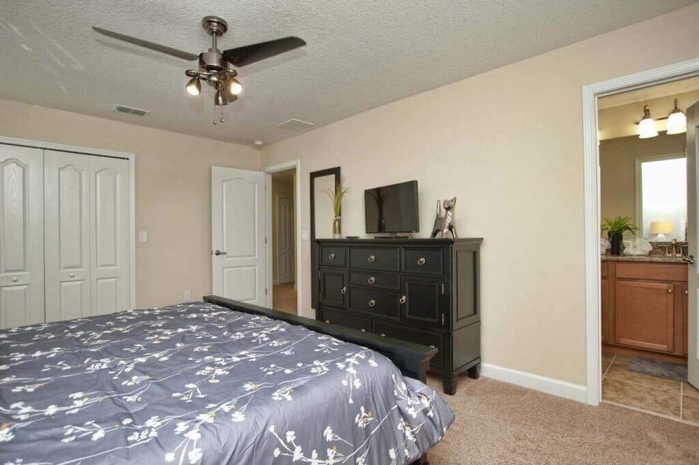 House W/pool And Jacuzzi In Paradise Palms-3151pp 6 Bedroom Home by RedAwning