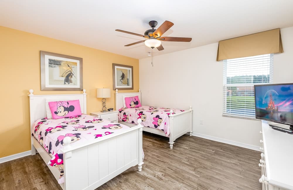 801bv 4 Bedroom Townhouse by Redawning