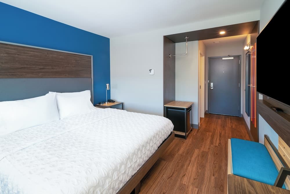 Tru by Hilton Savannah Airport