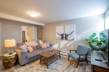 Hip & Urban Condo near the heart of Old Town