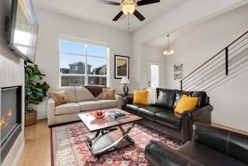 Modern Townhome Steps from the Brewery District!