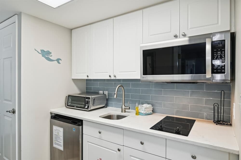 Seacrest 501A is a Gulf Front Efficiency on Okaloosa Island by RedAwning