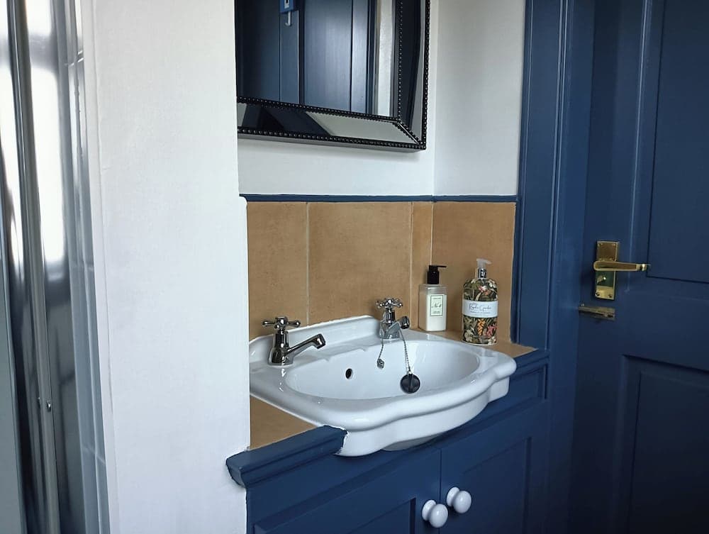 Claymires Bothy Cottage Nr Loch Lomond & Stirling