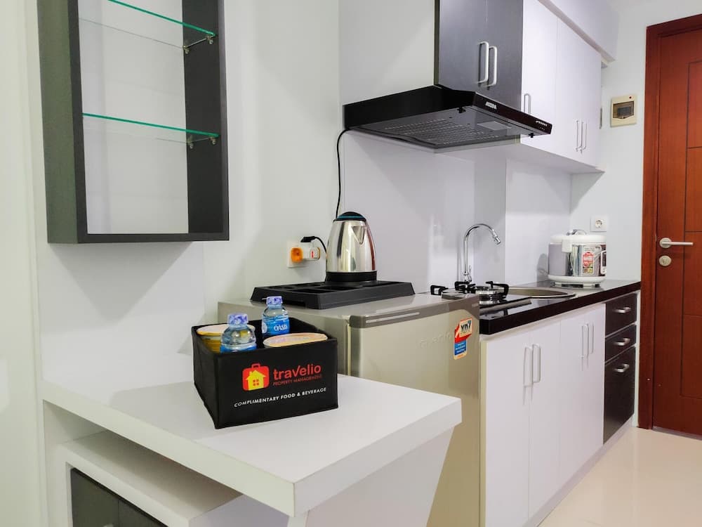 Compact and Cozy Tamansari Mahogany Studio Apartment