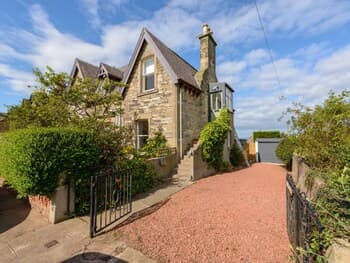 Forthview - Traditional 2 Bedroom Apartment