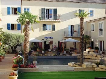 The Originals City, Hôtel Le Village Provençal