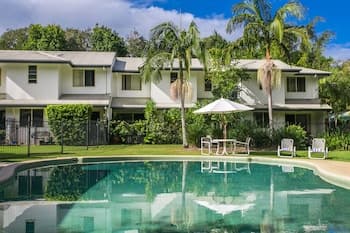 Byron Lakeside Holiday Apartments