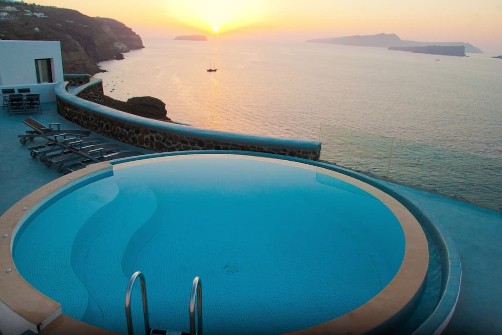 Grand Ambassador Santorini Hotel