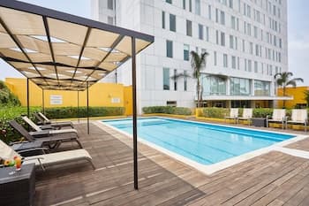 Courtyard by Marriott Leon at the Poliforum