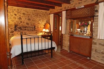 Dorovinis Country Houses