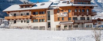 Apart Central – Premium Mountain & Garden