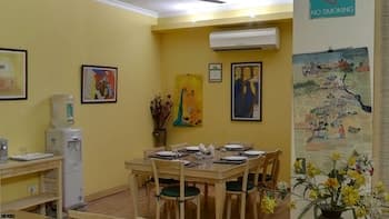 Colonel's Retreat At The Airport