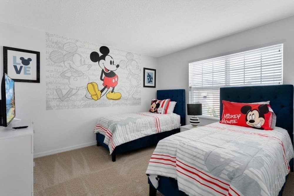 5 Bed South Facing Pool Home 5 Bedroom Villa by Redawning