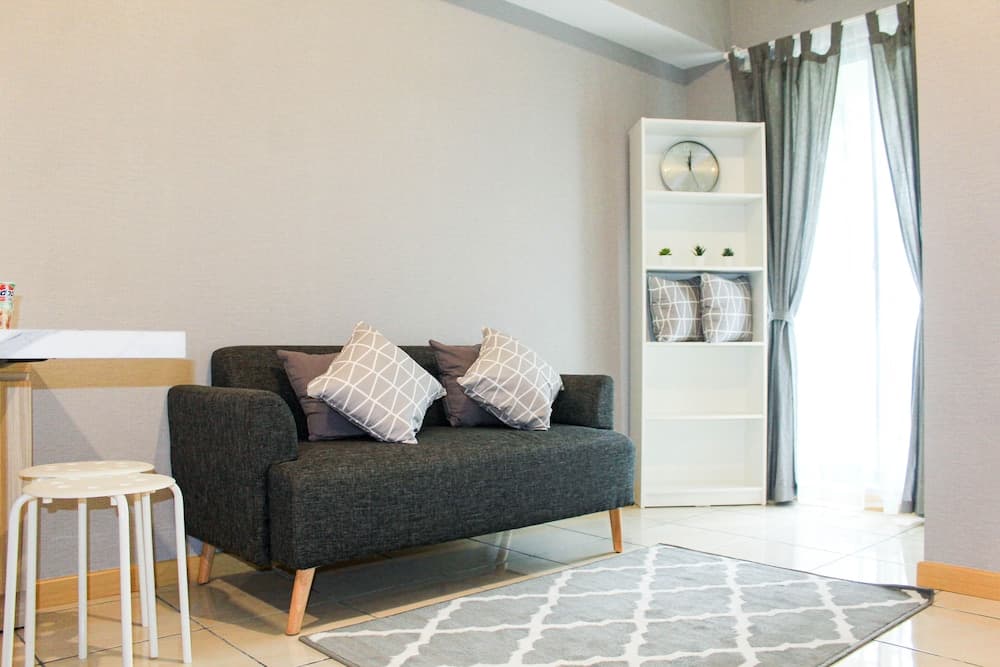 Fully Furnished with Modern Style 2BR Serpong Mid Town Apartment