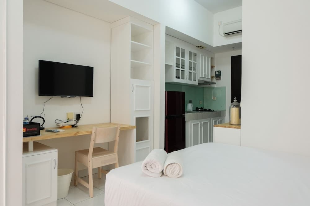 Best Price Studio at Casa De Parco Apartment