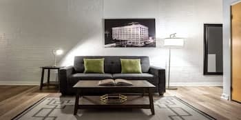 2BR 2BA in the heart of Indianapolis by CozySuites