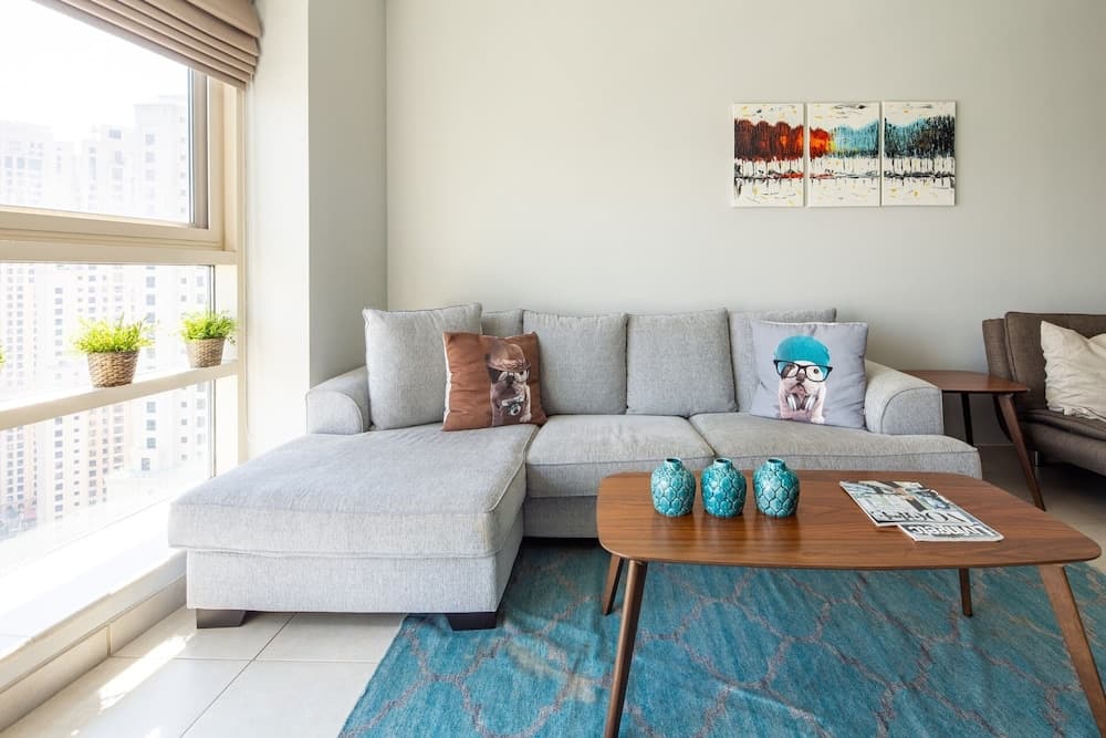 Stylish + Bright 1BR With Dubai Marina Views!