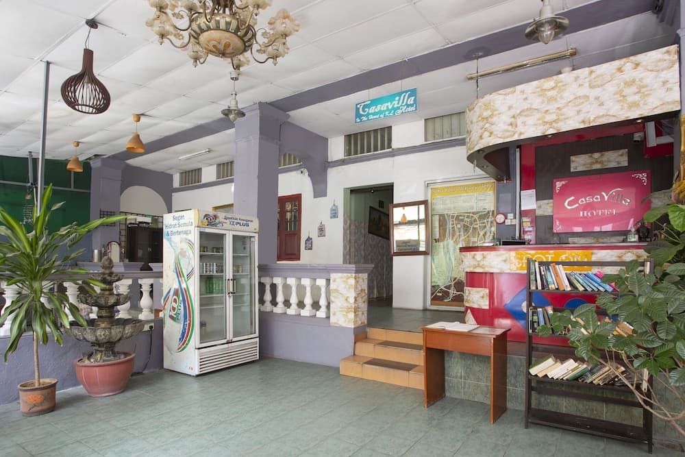 SPOT ON 90137 Casavilla Hotel Pudu