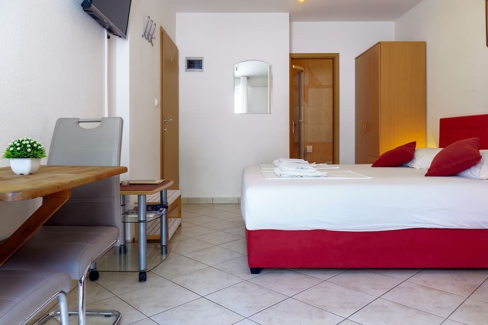 Studio for 2 People - Split Region