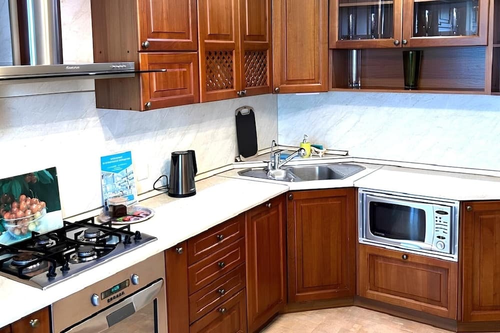 PaulMarie Apartments on Masherova 80