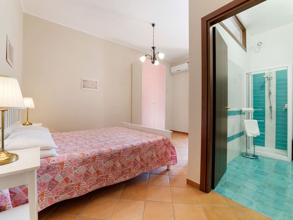 Villa With Pool Near Paestum