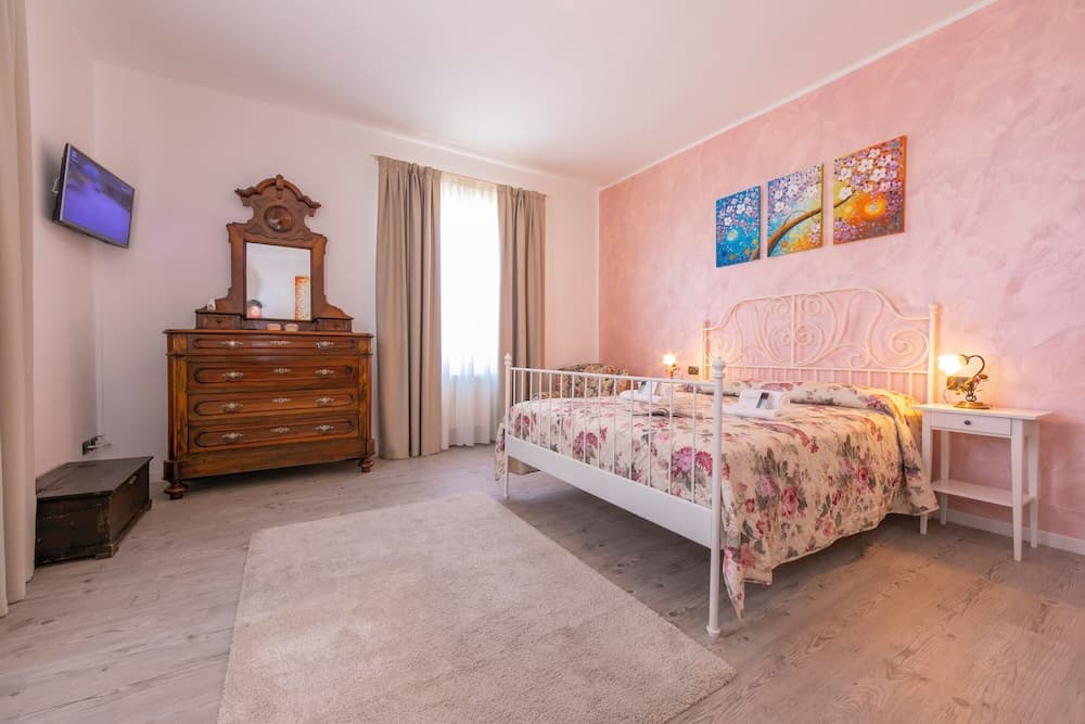 Maison Fleurie Apartments