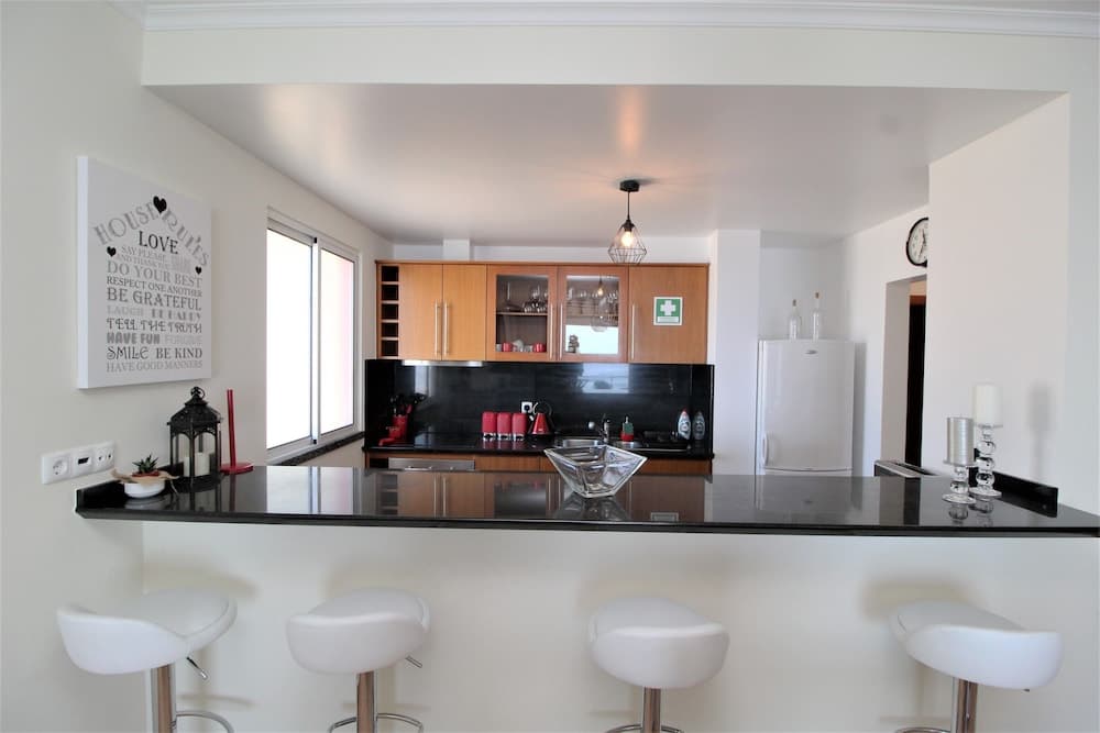 Paul do Mar Charming Apartment T2