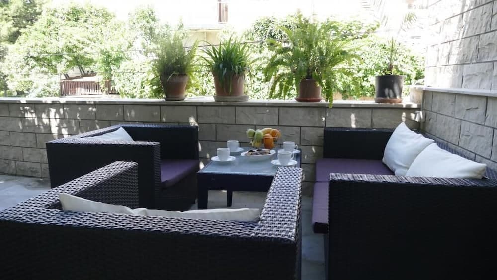 Apartment Wild Orange