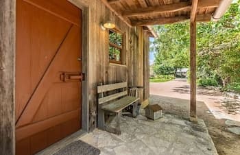 Ada's Whole House 3 Bedroom Apts by Redawning