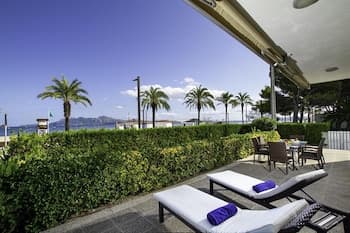 Apartment - 3 Bedrooms with WiFi and Sea views - 108767