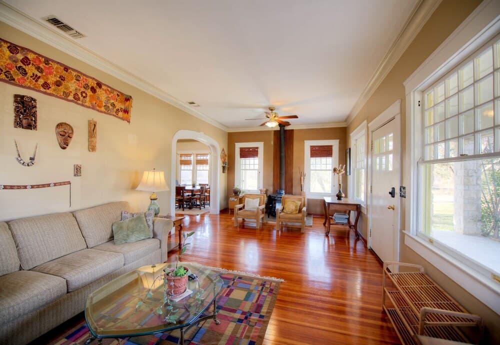 Mesquite Creek Historic Farmhouse