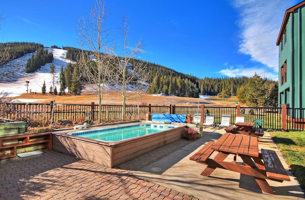 Fp209 Fox Pine Inn 1 Bedroom Condo by RedAwning