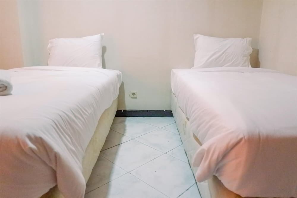 Very Spacious 3BR High Floor Taman Beverly Apartment