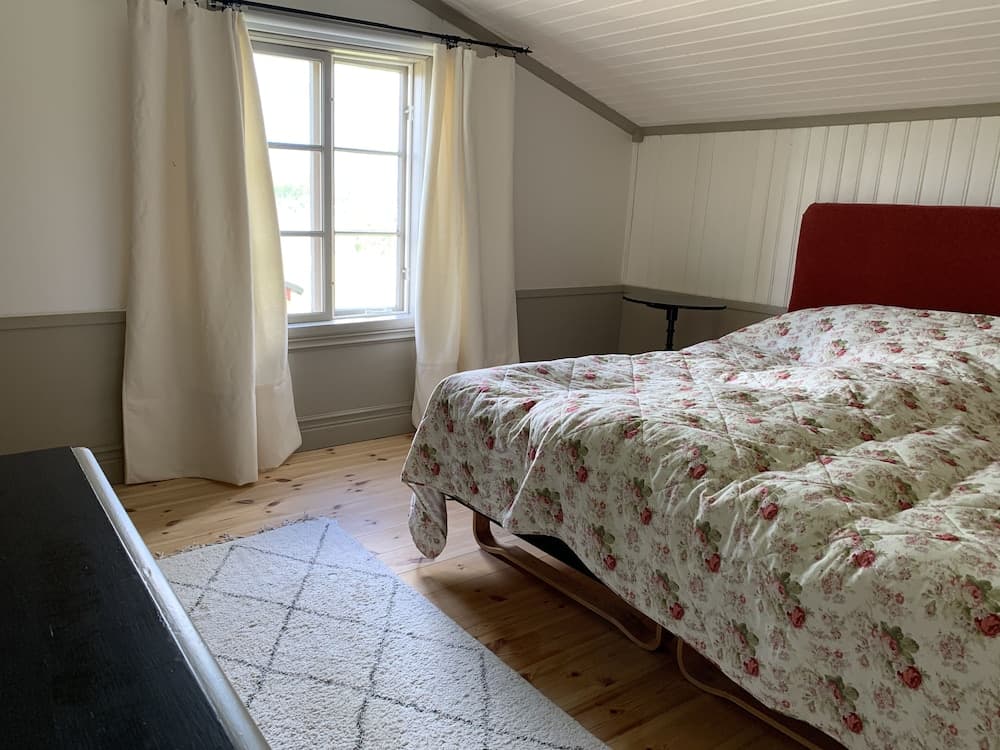 Rustic Luxury Lakeside House - Transformed Chapel