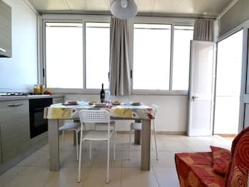 Three-room Apartment With air Conditioning and Private Parking - Torre Dellorso