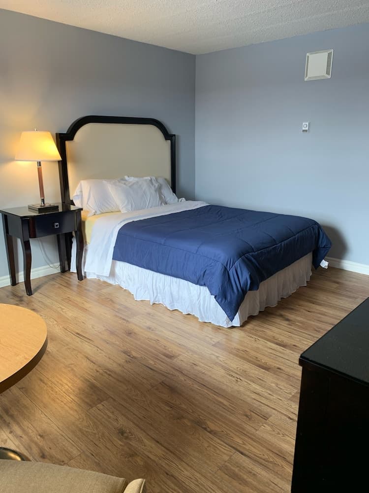 Choice Inn by the Falls