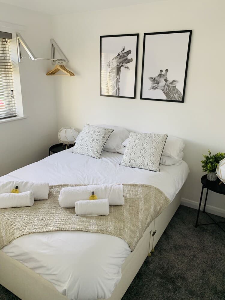 SA Today Farnham with Fibre Wi-Fi & Netflix