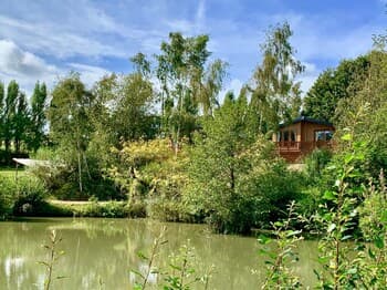 Bluebell is a Stunning Lake Side Lodge Sleeps 4 Close to Ryde