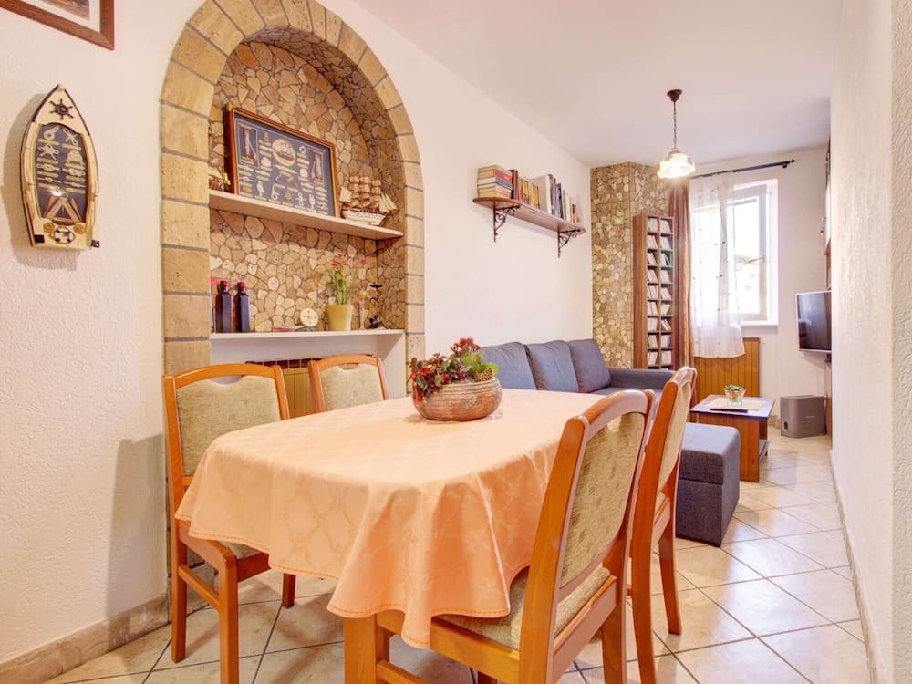 Air Conditioned Apartment in Residential Area near Town Center