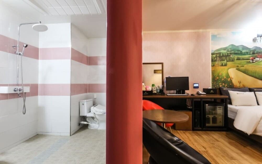 Busan Hwanggeum Drive-in Motel