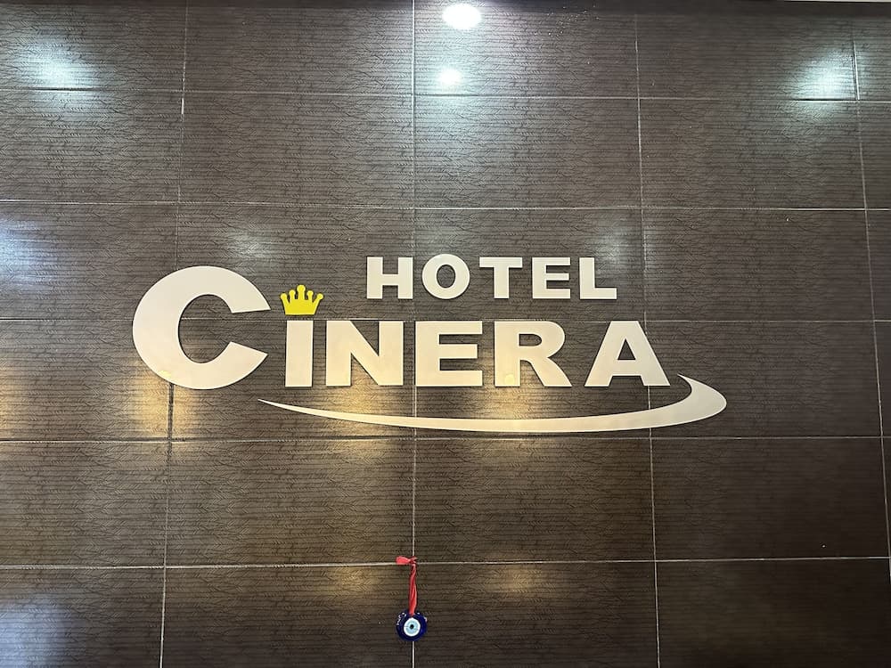Hotel Cinera