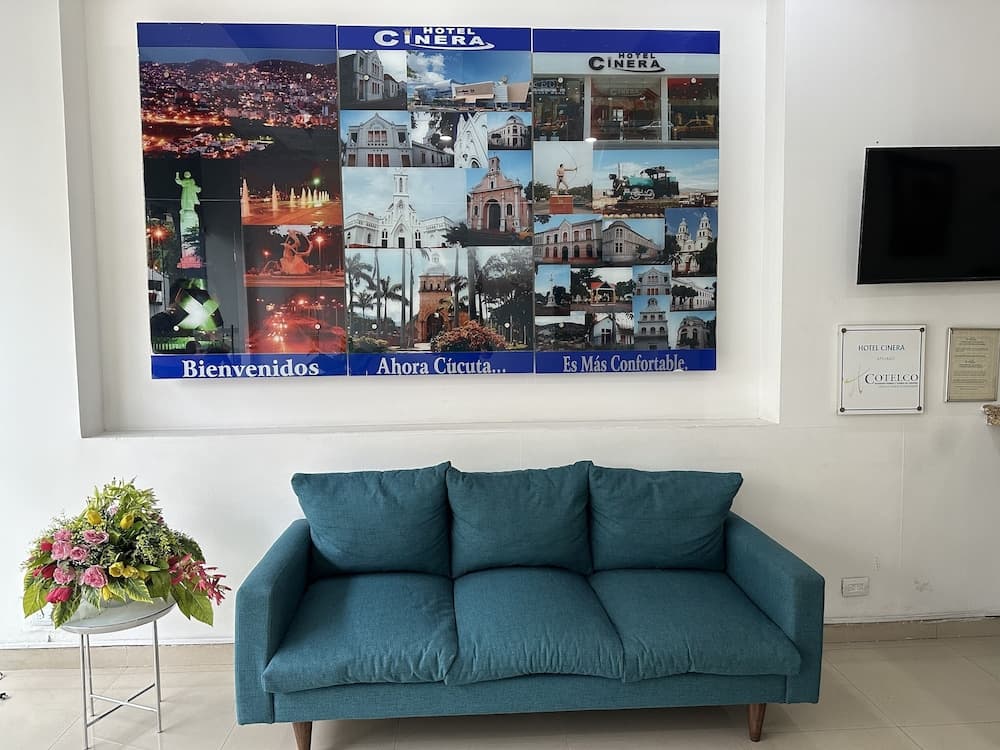 Hotel Cinera