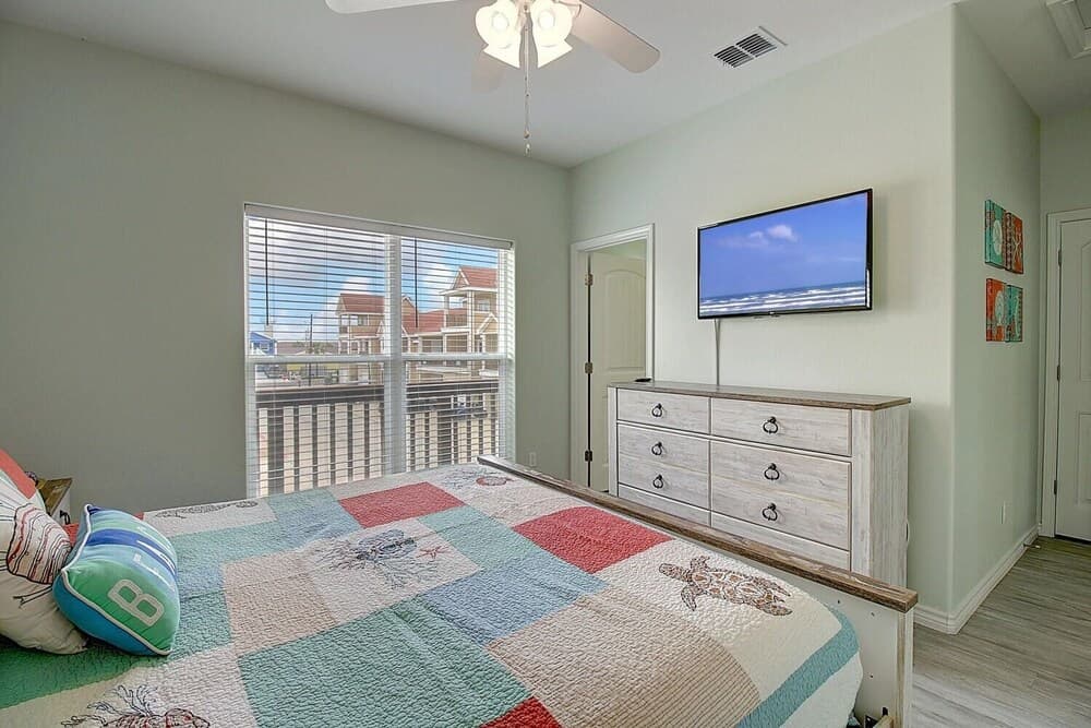 Piggy's Perch 4 Bedroom Townhouse by Redawning