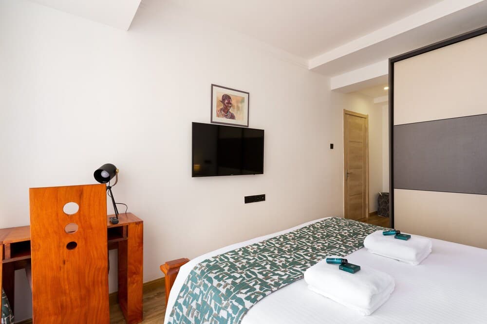 Oasis of Peace by Edmor Suites