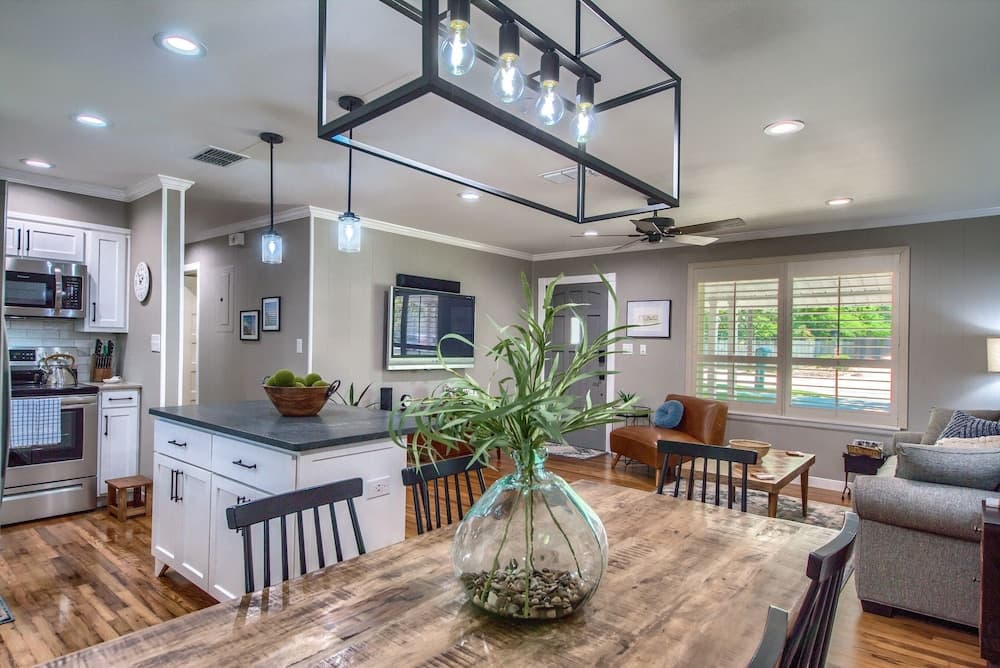 Momma's House On Landa Dt 430 3 Bedroom Home by RedAwning