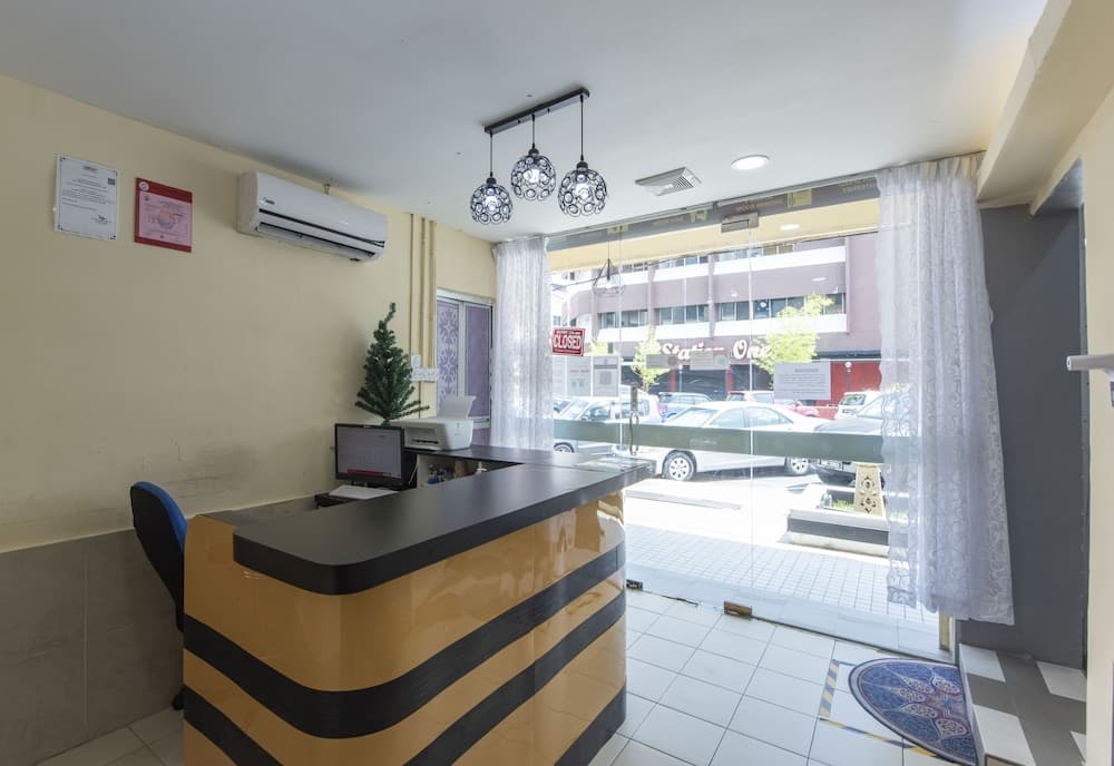 OYO 90254 D Anugerah Hotel